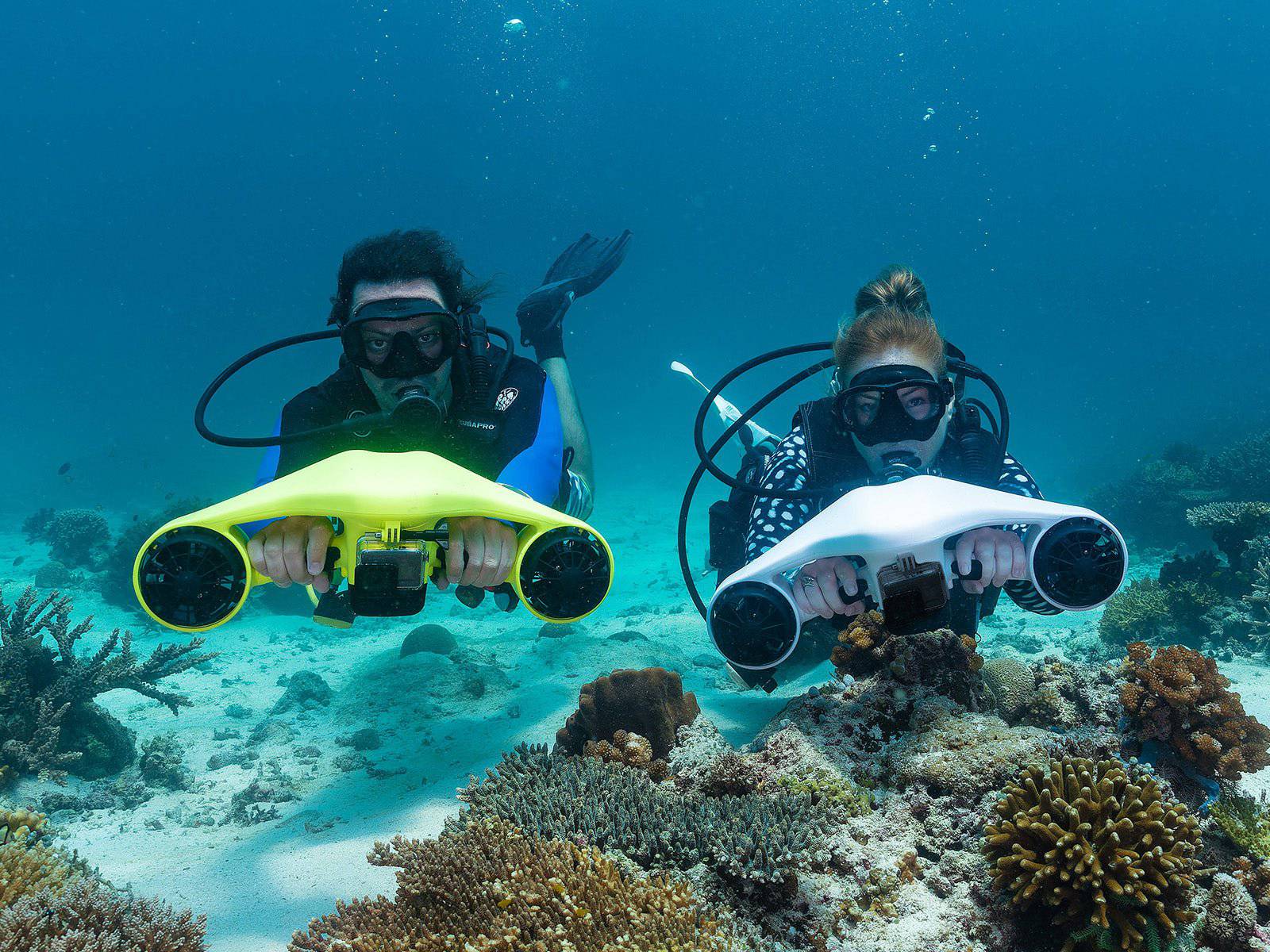 ASIWO MANTA Underwater Thruster Electric Swim-Assist Device with GoPro Mount. Color options white, green, blue, orange. Free shipping at e-boarders.com