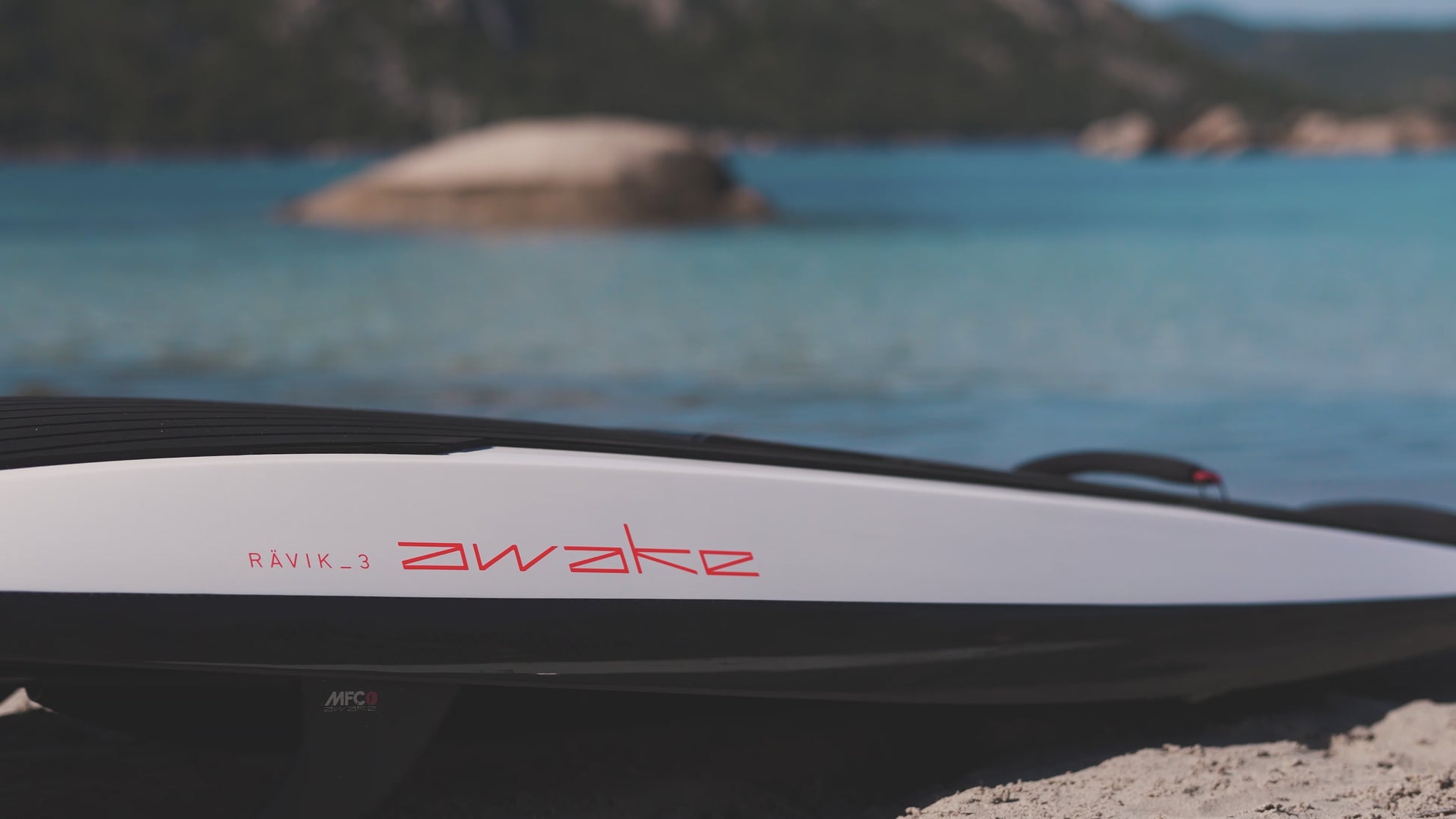 Awake RÄVIK 3 and model S electric jetboard with carbon fiber hull. Ships free at e-boarders.com