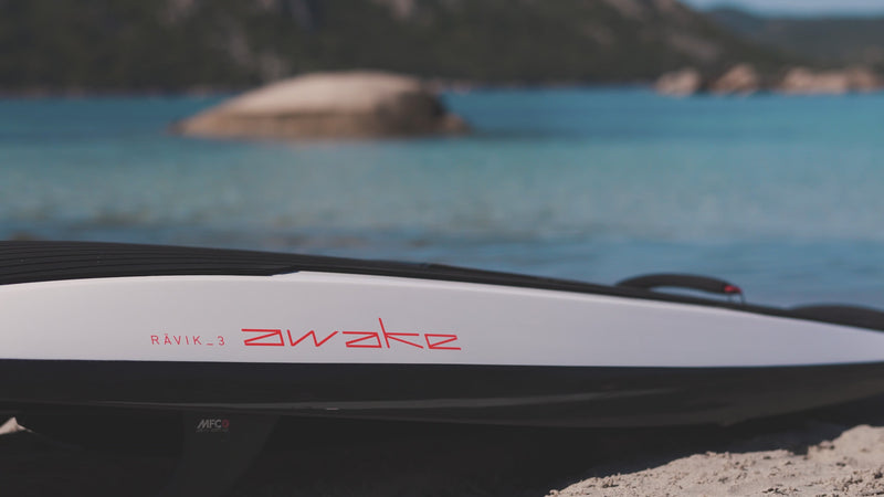 Awake RÄVIK 3 and model S electric jetboard with carbon fiber hull. Ships free at e-boarders.com
