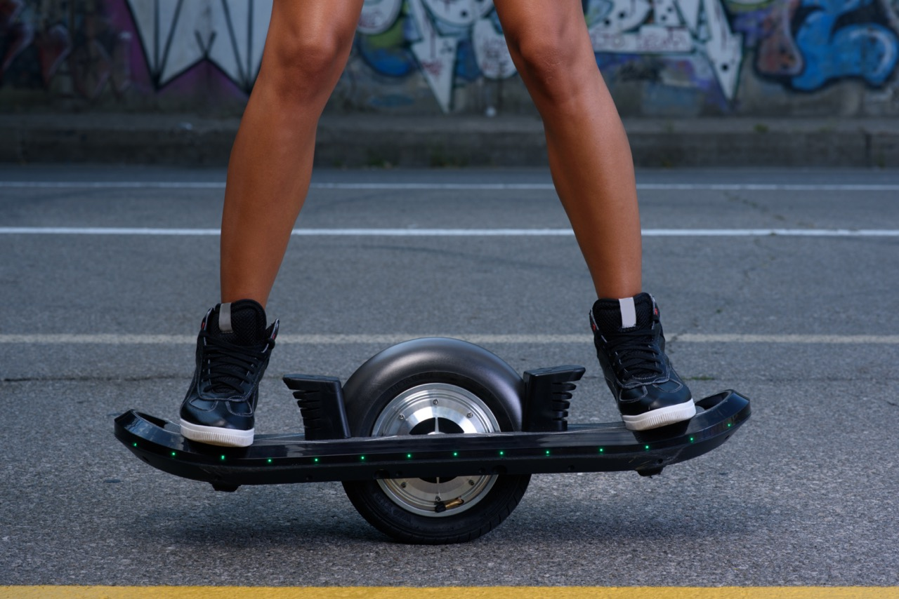 eboarders-e-boarders-one-wheel-skateboard