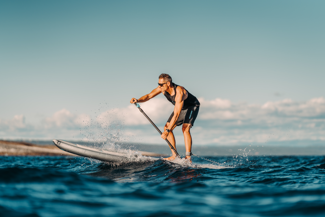 SipaBoards self-inflating paddleboard with paddle assist – ships free at e-boarders.com