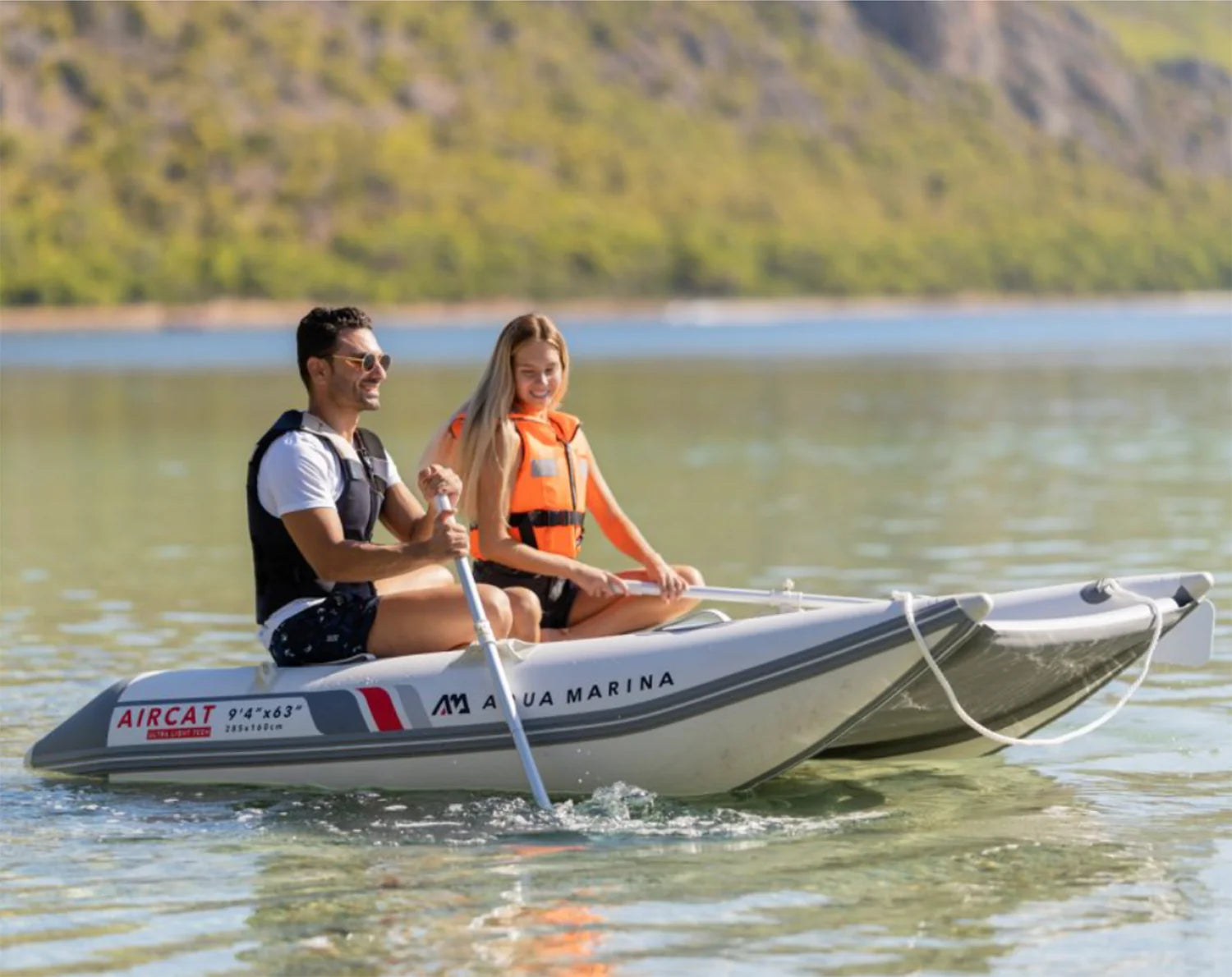 Multi-person inflatable raft with pump and oars – ships free at e-boarders.com
