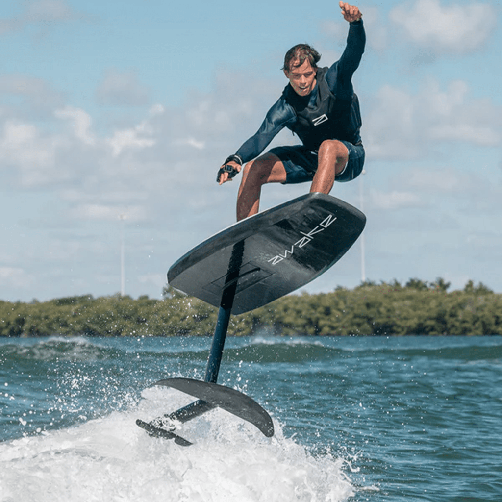 e-boarders-eboarders-awake-ravik-vinga-board-bag-kit-wall-mount-custom-battery-charger-powerkey-ravik-vinga-jetboard-efoil-standard-range-extended-range-watersports-water-sports-electric-wakeboard-surfboard-ejetboard-efoil-ewakeboard-epaddleboard-eboard-man-pulling-boardbag